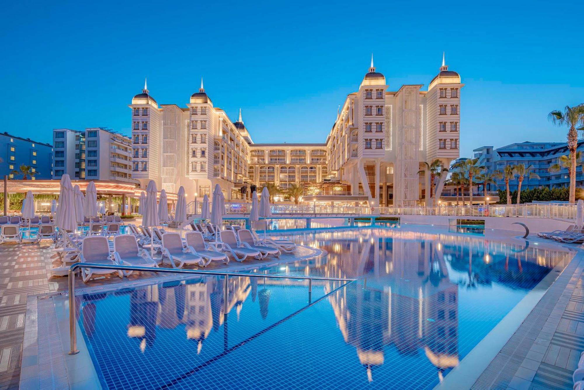 Sidera Kirman Premium Hotel โอคูร์จาลาร์ ภายนอก รูปภาพ